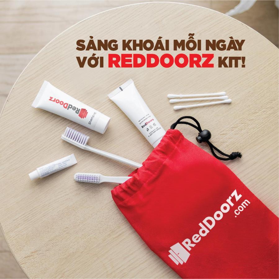 مدينة هوشي منه Reddoorz Bamboo Saigon Hotel Su Van Hanh المظهر الخارجي الصورة